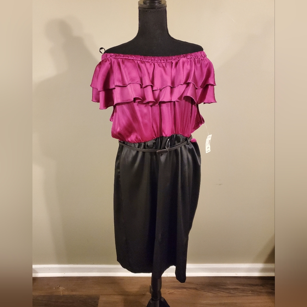 WOMEN SEMI FORMAL PLUS SIZE OFF THE SHOULDERS DRESS BY DRESSBARN. PINK BLACK
